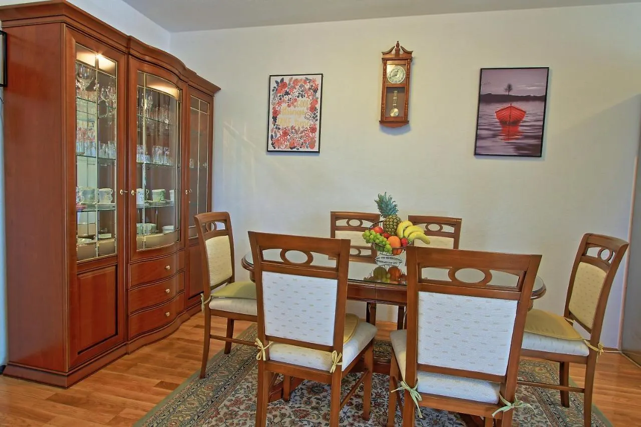 Apartman Jelena Kastela 0*,