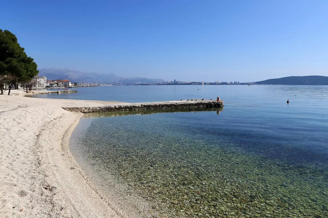 Apartman Jelena Kastela 0*,  Croatia