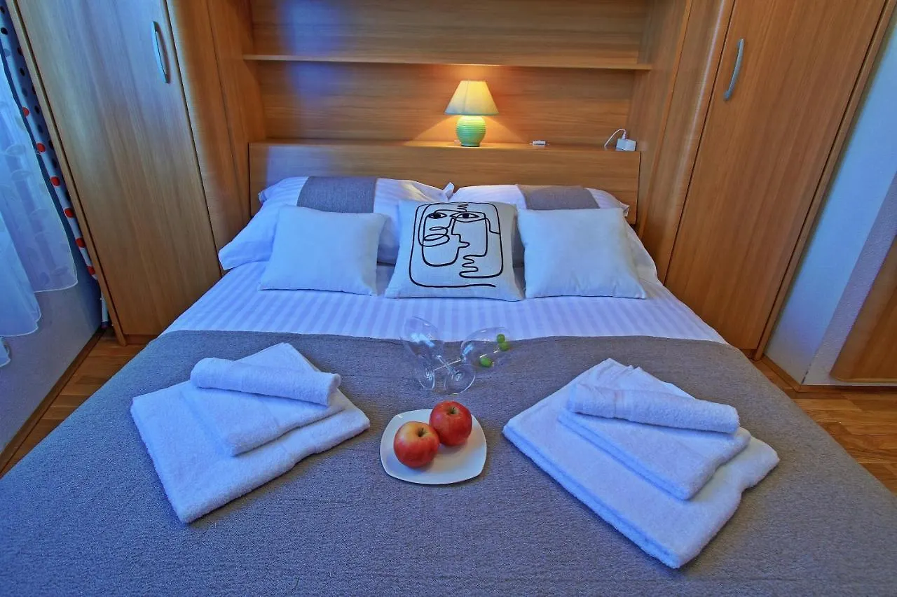 Apartman Jelena Kastela Apartment