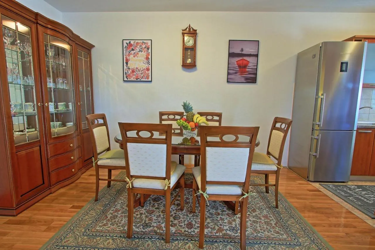 Apartment Apartman Jelena Kastela