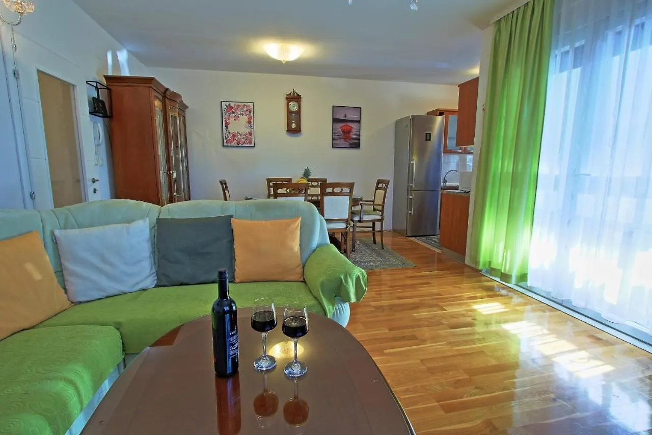 Apartment Apartman Jelena Kastela Croatia