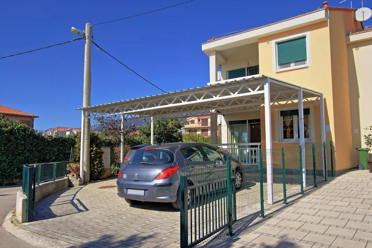 Apartman Jelena Kastela