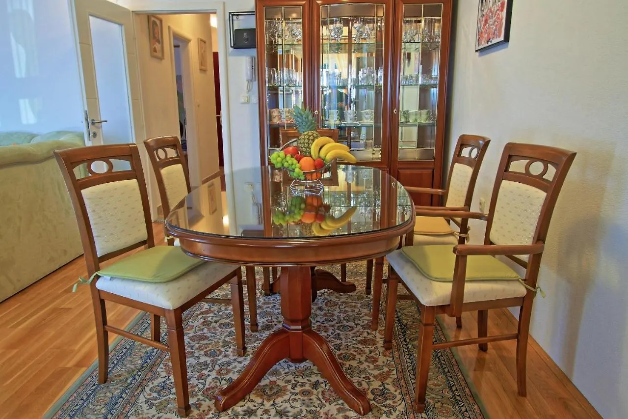 Apartman Jelena Kastela Apartment